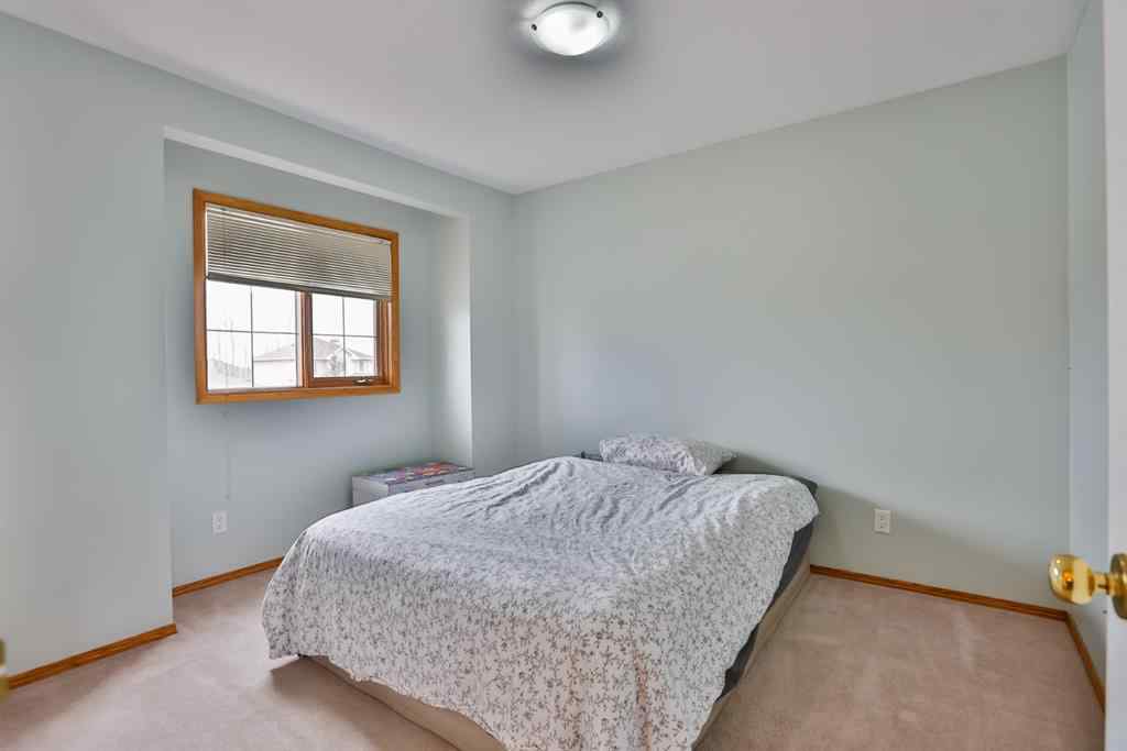 MLS® A2258711 - 383 Fairmont Boulevard S in Fairmont Lethbridge, Residential
