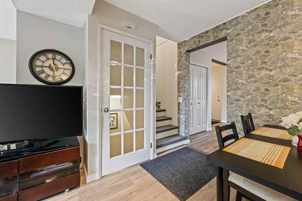 MLS® A2258712 - Unit #95 2300 Oakmoor Drive SW in Palliser Calgary, Residential