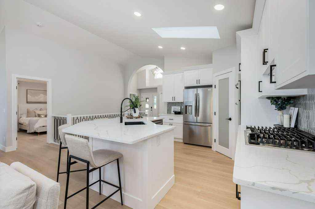 MLS® A2258713 - 201 Thornleigh Close SE in Thorburn Airdrie, Residential