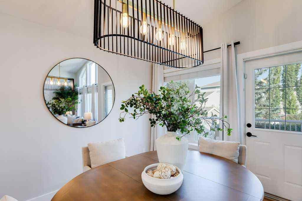 MLS® A2258713 - 201 Thornleigh Close SE in Thorburn Airdrie, Residential