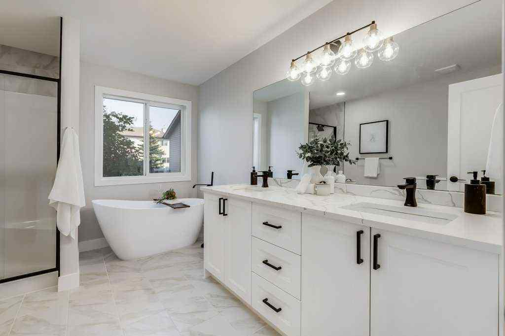 MLS® A2258713 - 201 Thornleigh Close SE in Thorburn Airdrie, Residential