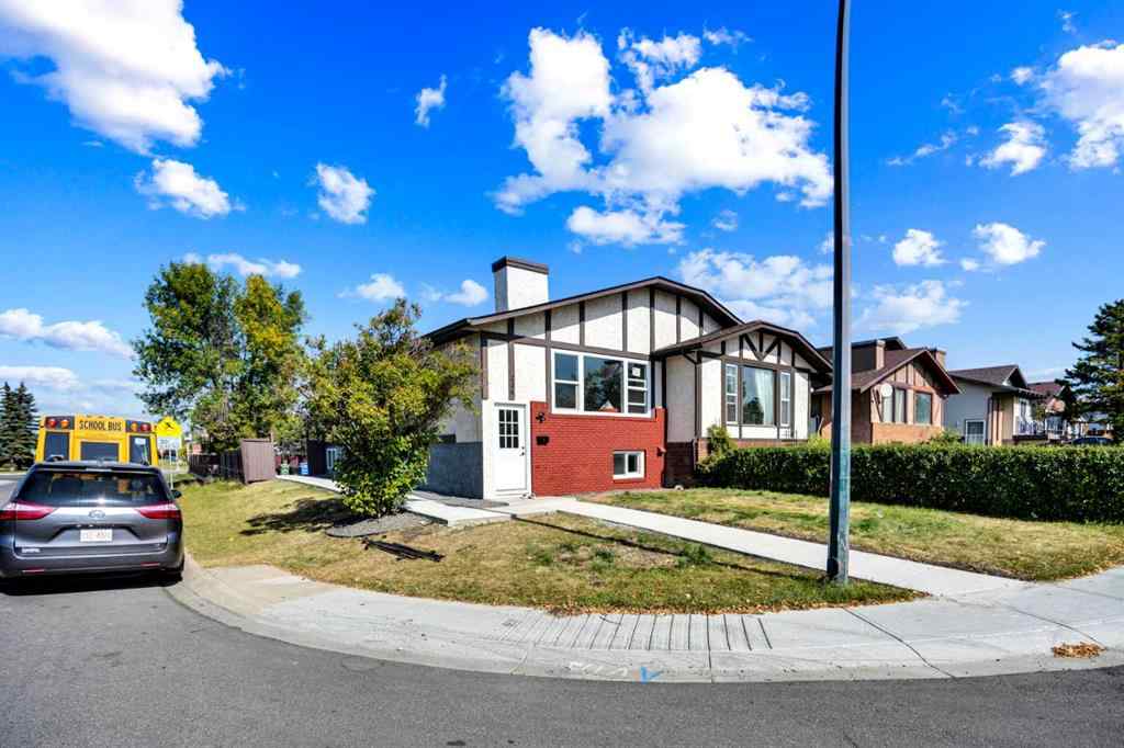 MLS® A2258715 - 216 Templevale Road NE in Temple Calgary, Residential