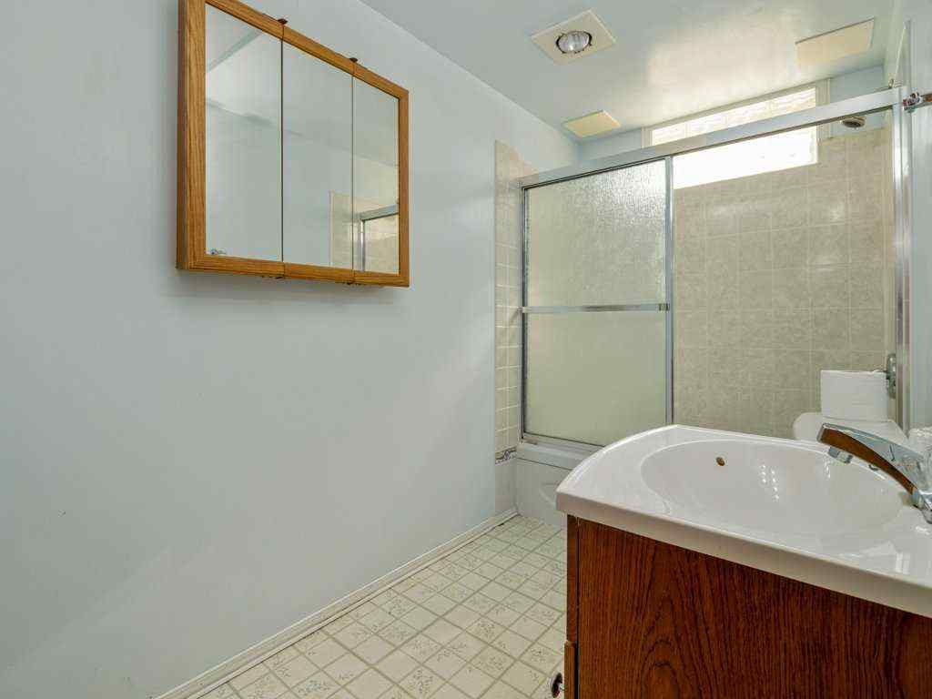 MLS® A2258732 - 43 Ryerson Road W in Varsity Village Lethbridge, Residential