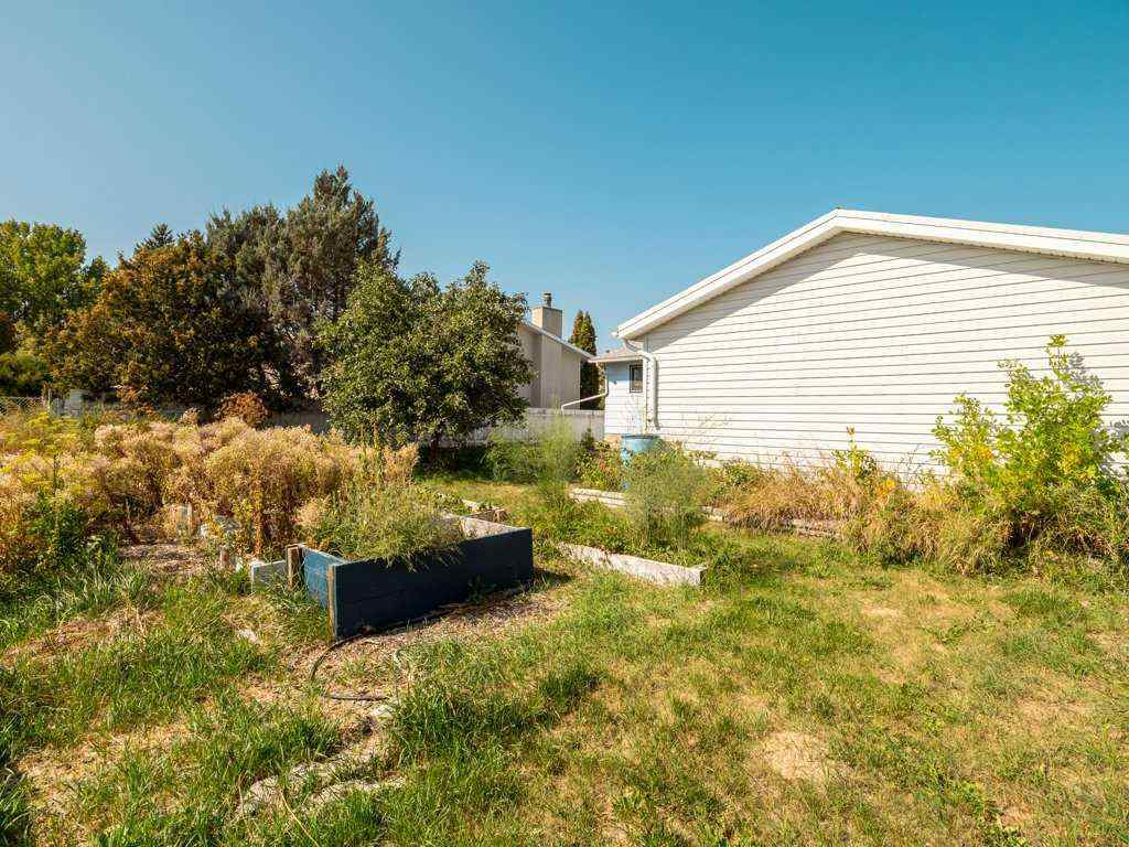 MLS® A2258732 - 43 Ryerson Road W in Varsity Village Lethbridge, Residential
