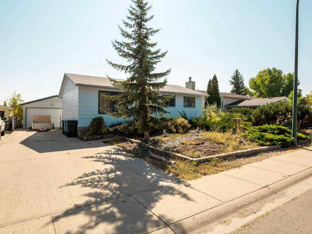 MLS® A2258732 - 43 Ryerson Road W in Varsity Village Lethbridge, Residential