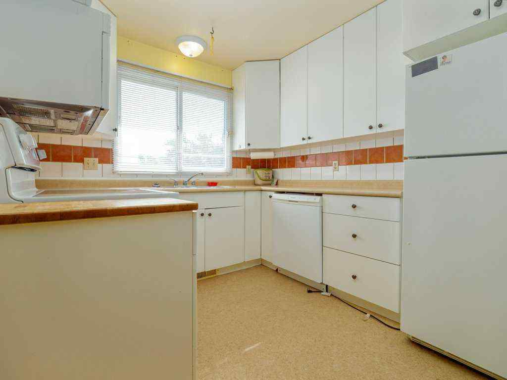 MLS® A2258732 - 43 Ryerson Road W in Varsity Village Lethbridge, Residential