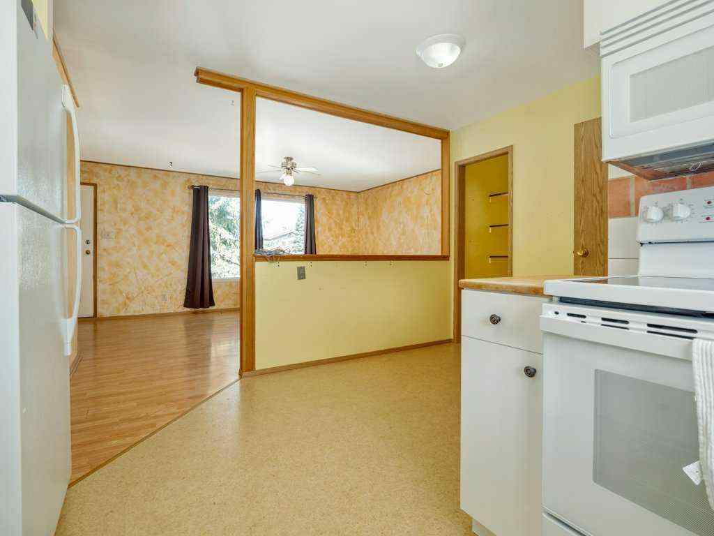 MLS® A2258732 - 43 Ryerson Road W in Varsity Village Lethbridge, Residential