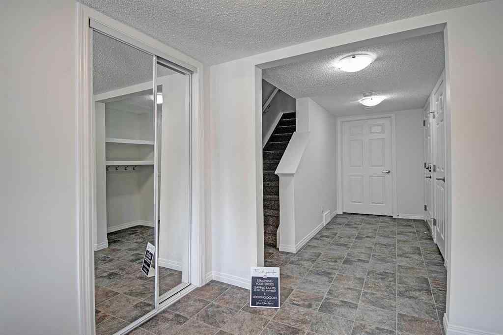 MLS® A2258738 - 221 Hillcrest Gardens SW in Hillcrest Airdrie, Residential