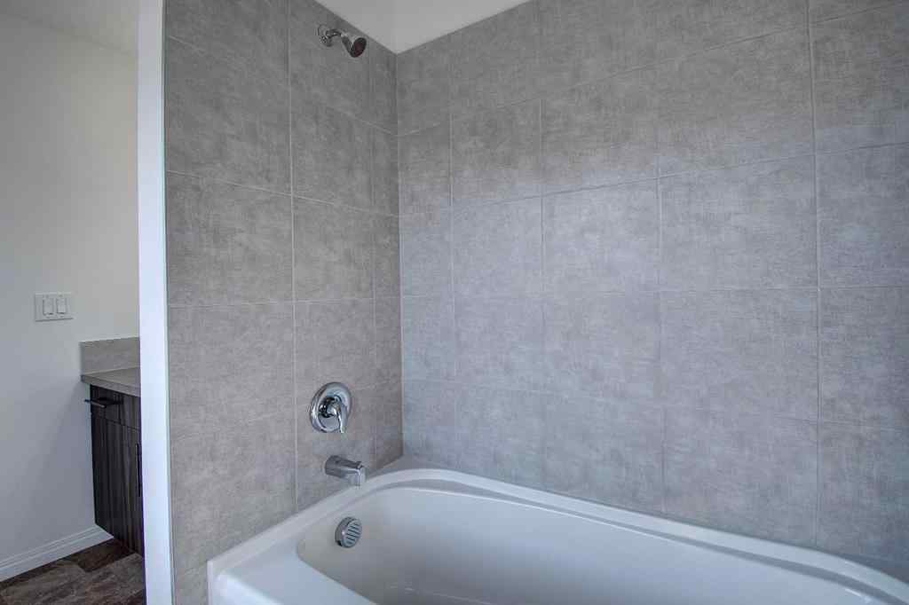 MLS® A2258738 - 221 Hillcrest Gardens SW in Hillcrest Airdrie, Residential
