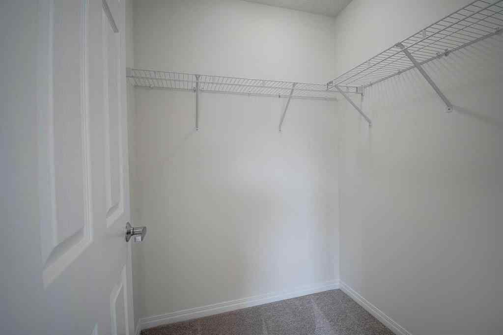 MLS® A2258738 - 221 Hillcrest Gardens SW in Hillcrest Airdrie, Residential