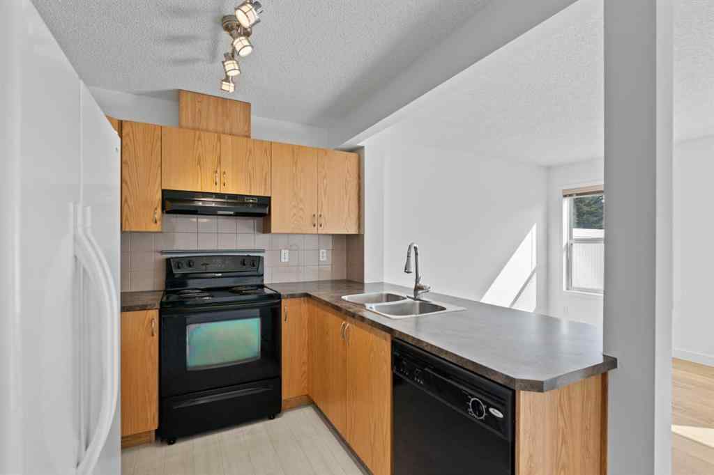 MLS® A2258741 - 85 Panatella Villas NW in Panorama Hills Calgary, Residential