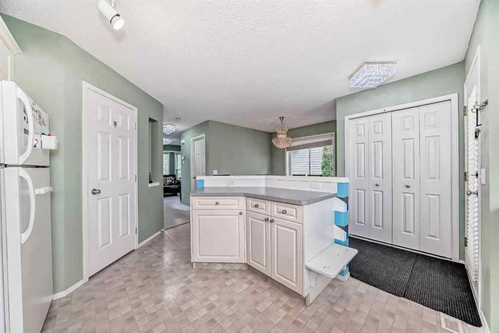 MLS® A2258743 - 28 Country Hills Manor NW in Country Hills Calgary, Residential