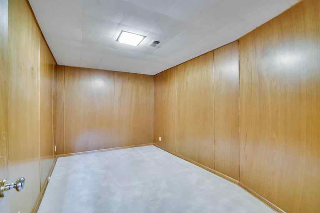 MLS® A2258748 - 1956 Kelwood Drive SW in Glendale Calgary, Residential