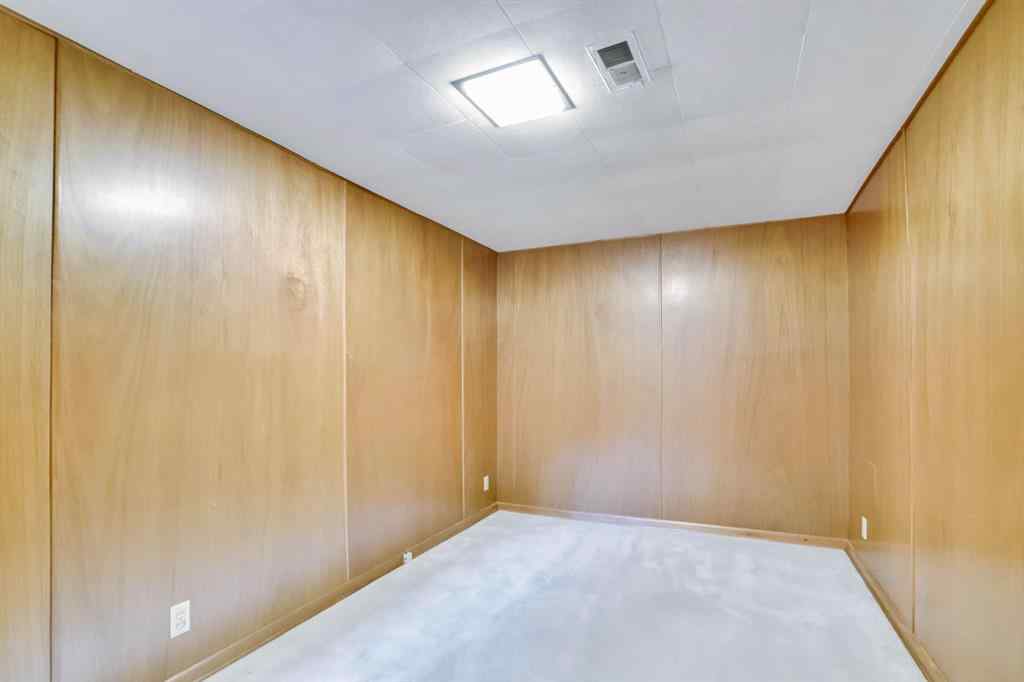 MLS® A2258748 - 1956 Kelwood Drive SW in Glendale Calgary, Residential