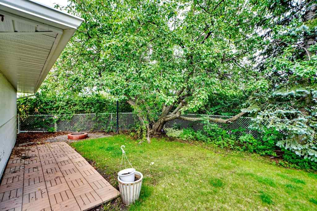 MLS® A2258748 - 1956 Kelwood Drive SW in Glendale Calgary, Residential
