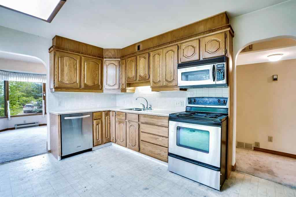 MLS® A2258748 - 1956 Kelwood Drive SW in Glendale Calgary, Residential