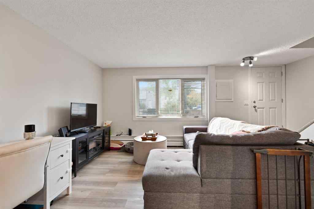 MLS® A2258750 - Unit #79 3809 45 Street SW in Glenbrook Calgary, Residential
