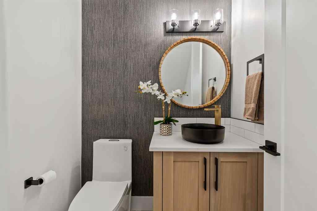 MLS® A2258751 - 2131 32 Avenue SW in Richmond Calgary, Residential