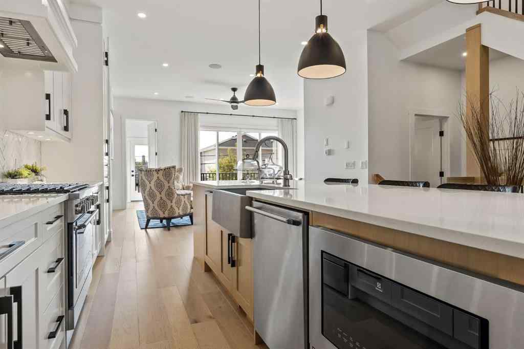 MLS® A2258751 - 2131 32 Avenue SW in Richmond Calgary, Residential