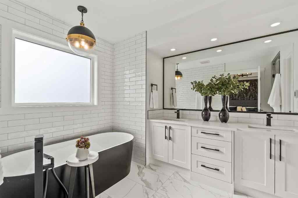 MLS® A2258751 - 2131 32 Avenue SW in Richmond Calgary, Residential