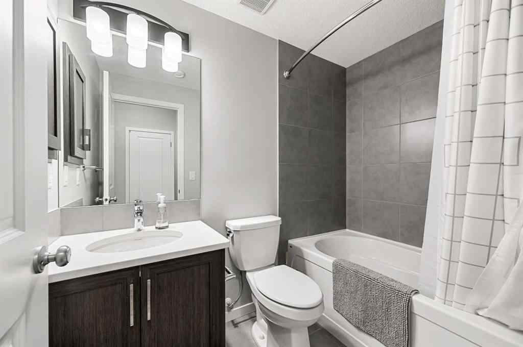MLS® A2258758 - 856 West Lakeview Drive  in Dawson\'s Landing Chestermere, Residential