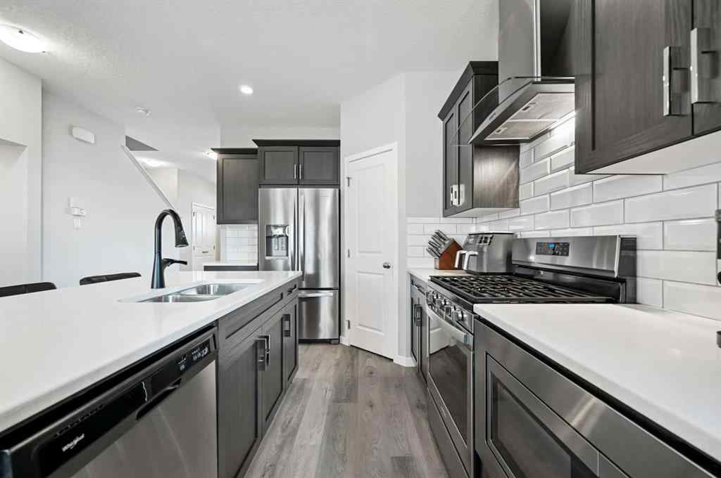 MLS® A2258758 - 856 West Lakeview Drive  in Dawson\'s Landing Chestermere, Residential