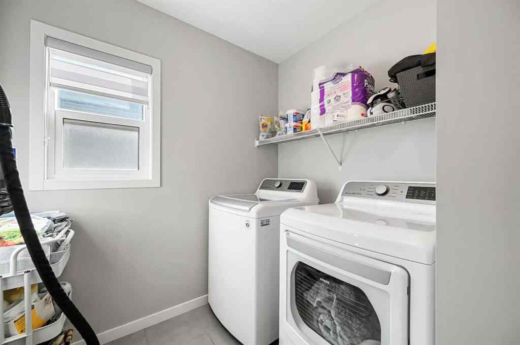 MLS® A2258758 - 856 West Lakeview Drive  in Dawson\'s Landing Chestermere, Residential