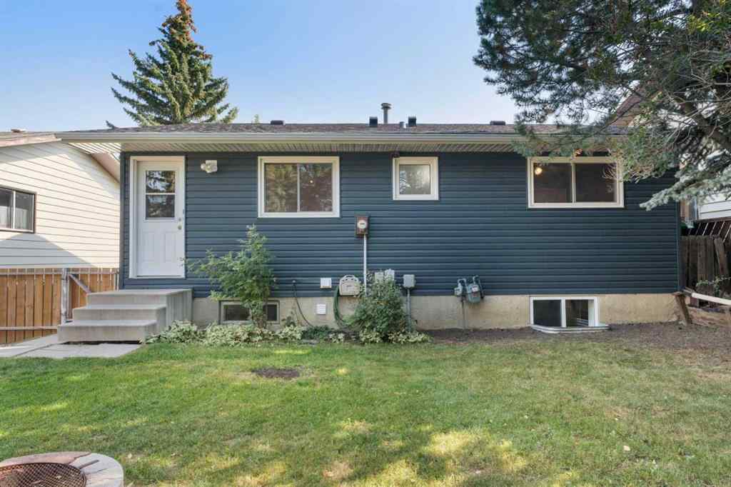 MLS® A2258760 - 39 Bearberry Crescent NW in Beddington Heights Calgary, Residential