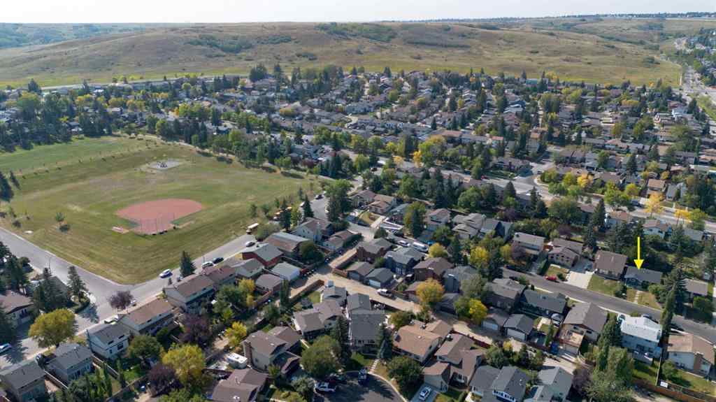 MLS® A2258760 - 39 Bearberry Crescent NW in Beddington Heights Calgary, Residential