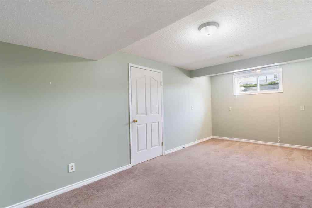 MLS® A2258760 - 39 Bearberry Crescent NW in Beddington Heights Calgary, Residential