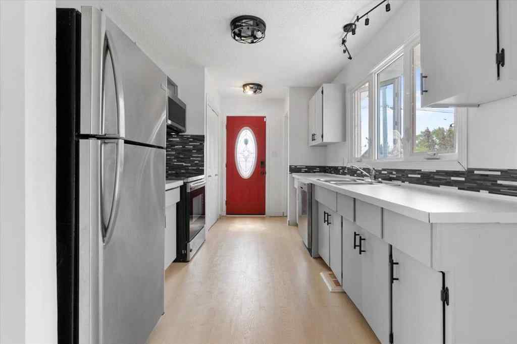 MLS® A2258761 - 10407 103 Avenue  in NONE Hythe, Residential