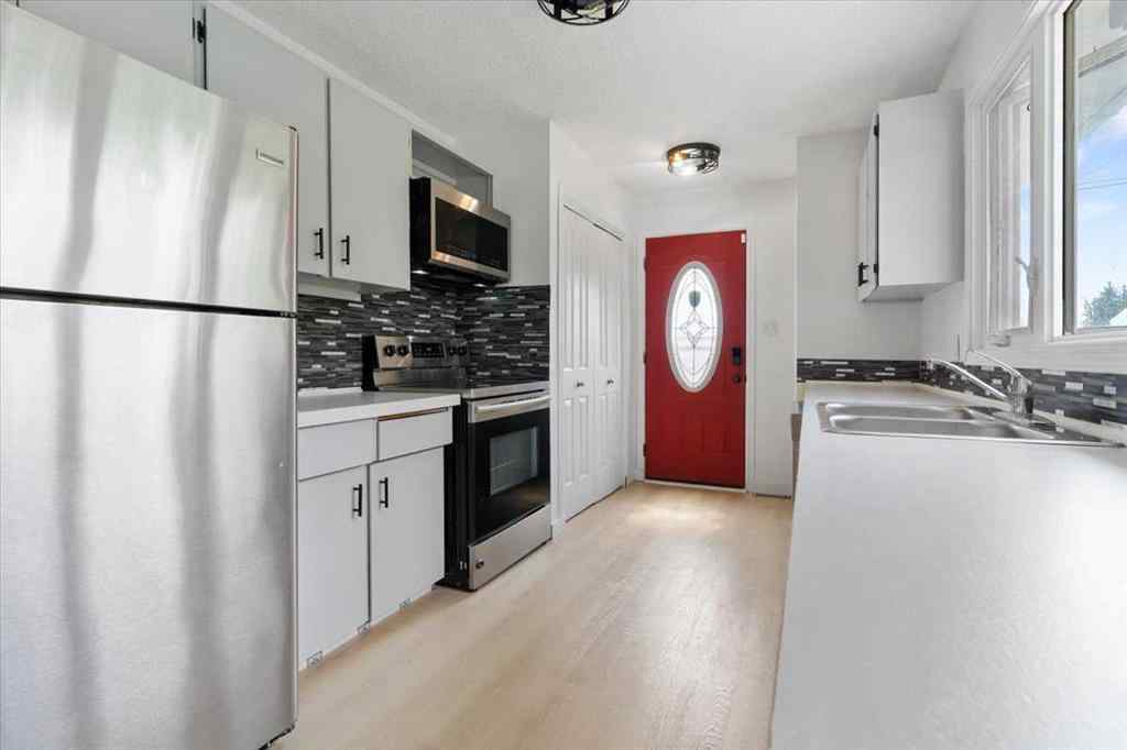 MLS® A2258761 - 10407 103 Avenue  in NONE Hythe, Residential