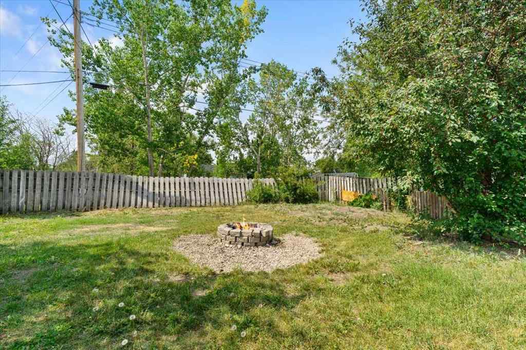 MLS® A2258761 - 10407 103 Avenue  in NONE Hythe, Residential