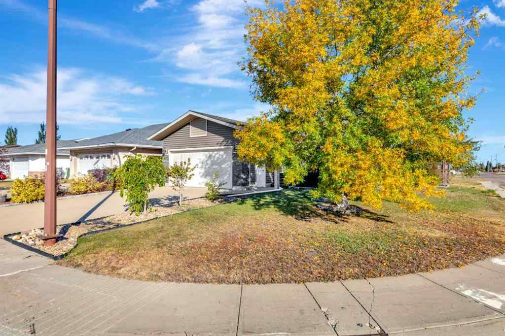 MLS® A2258767 - 5902 41 Street  in Southridge Lloydminster, Residential