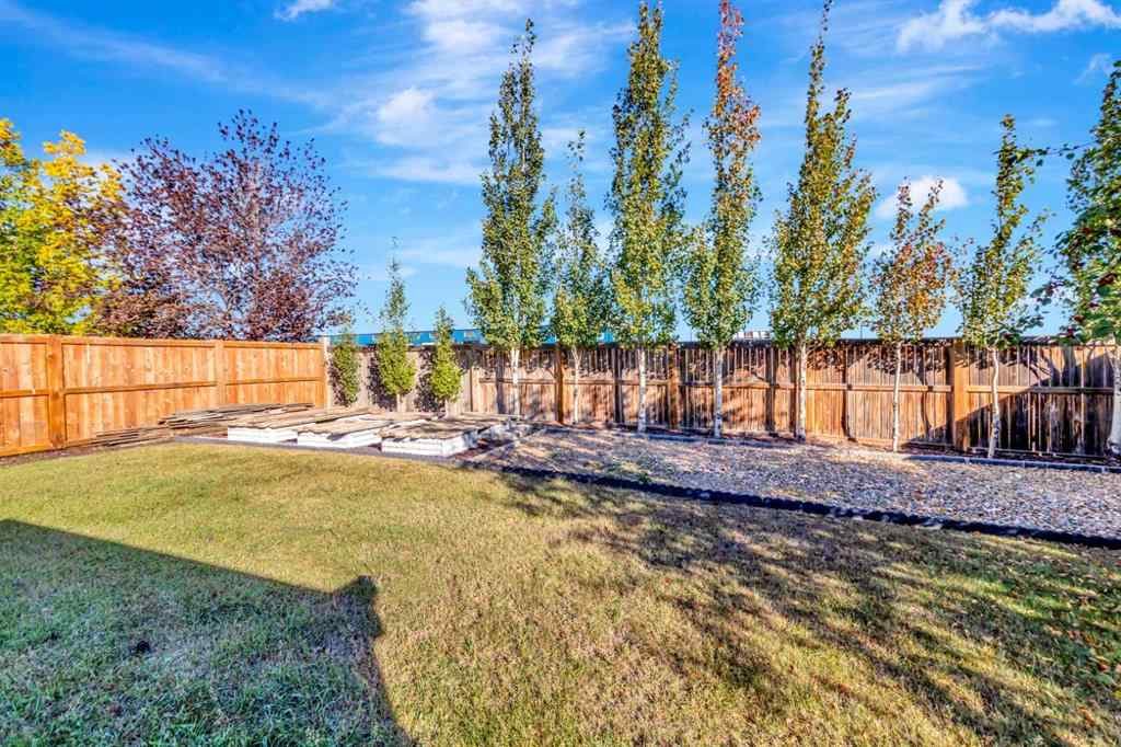 MLS® A2258767 - 5902 41 Street  in Southridge Lloydminster, Residential