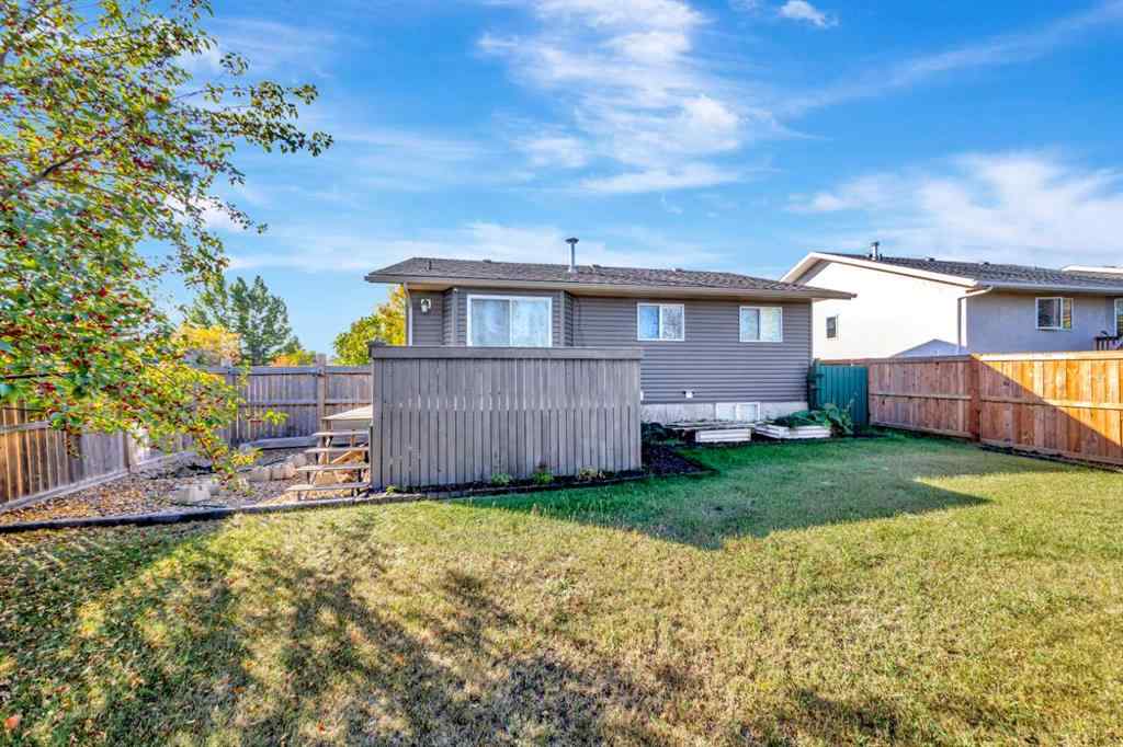 MLS® A2258767 - 5902 41 Street  in Southridge Lloydminster, Residential