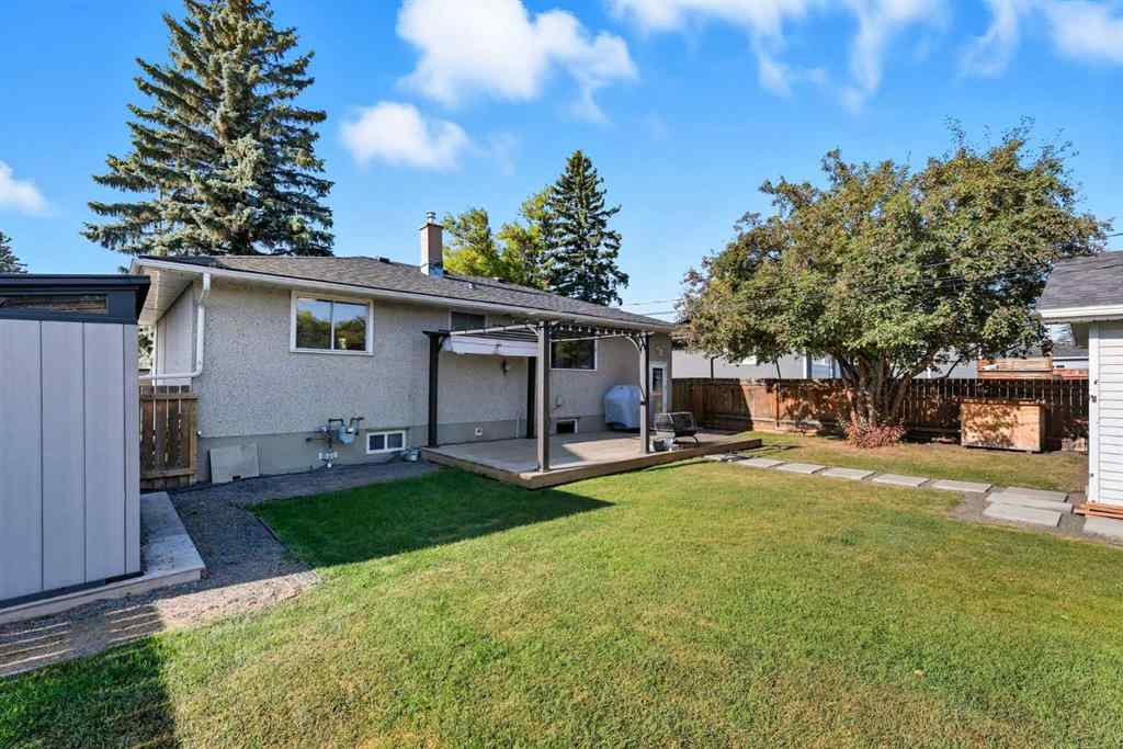 MLS® A2258769 - 4720 Worcester Drive SW in Wildwood Calgary, Residential