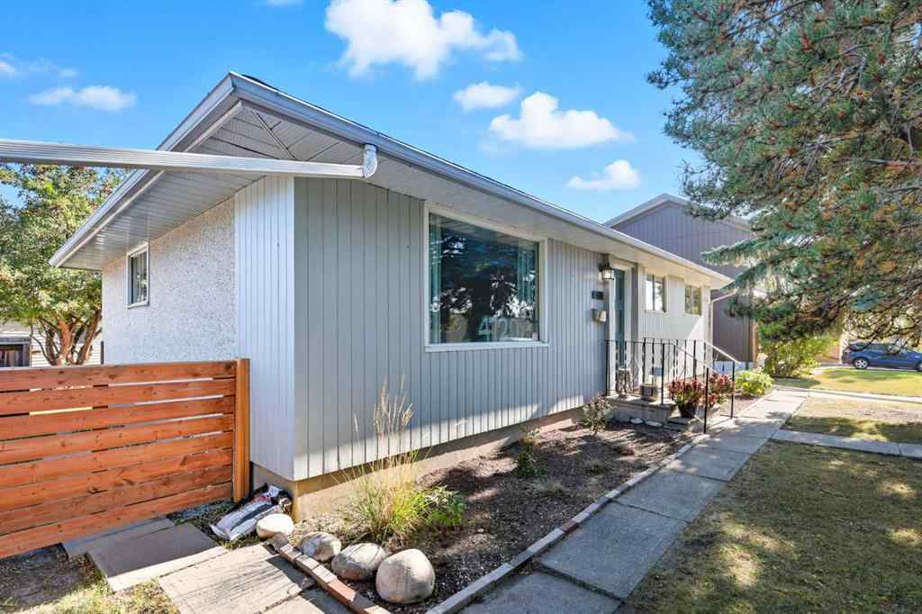 MLS® A2258769 - 4720 Worcester Drive SW in Wildwood Calgary, Residential