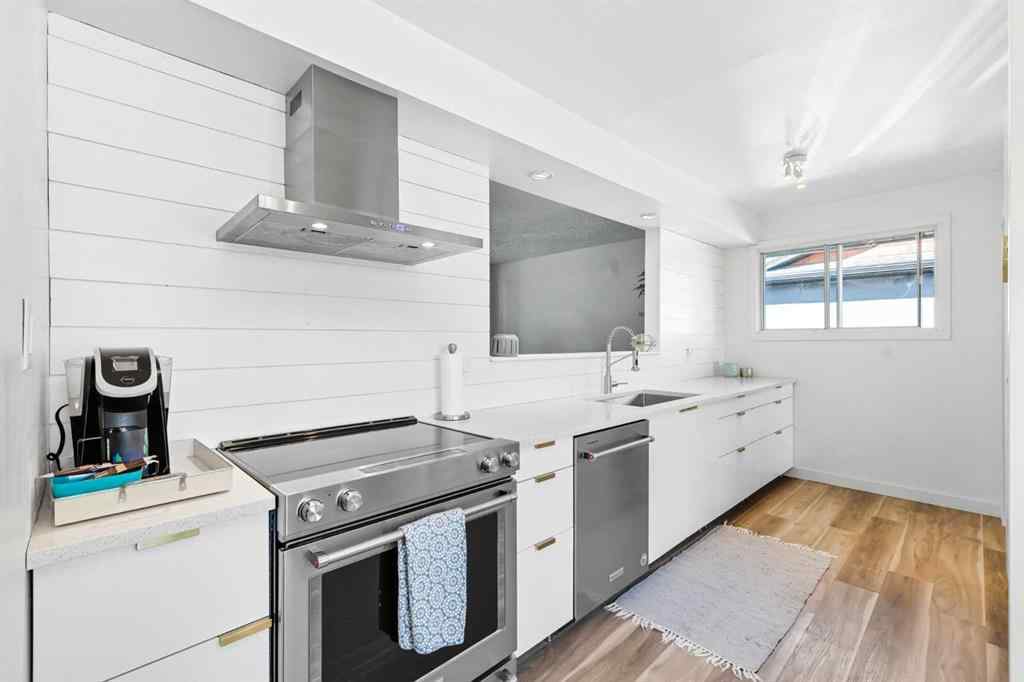 MLS® A2258769 - 4720 Worcester Drive SW in Wildwood Calgary, Residential