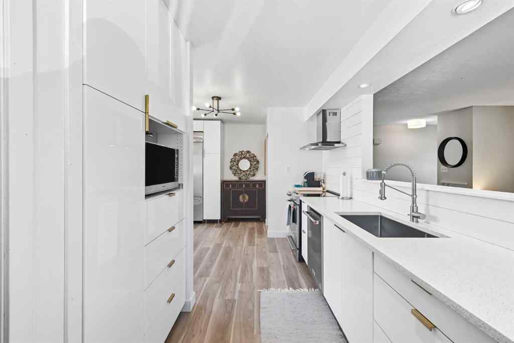 MLS® A2258769 - 4720 Worcester Drive SW in Wildwood Calgary, Residential