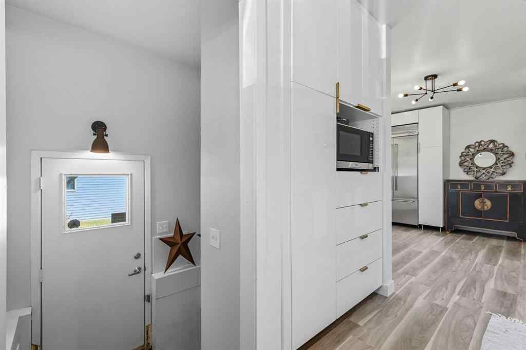 MLS® A2258769 - 4720 Worcester Drive SW in Wildwood Calgary, Residential