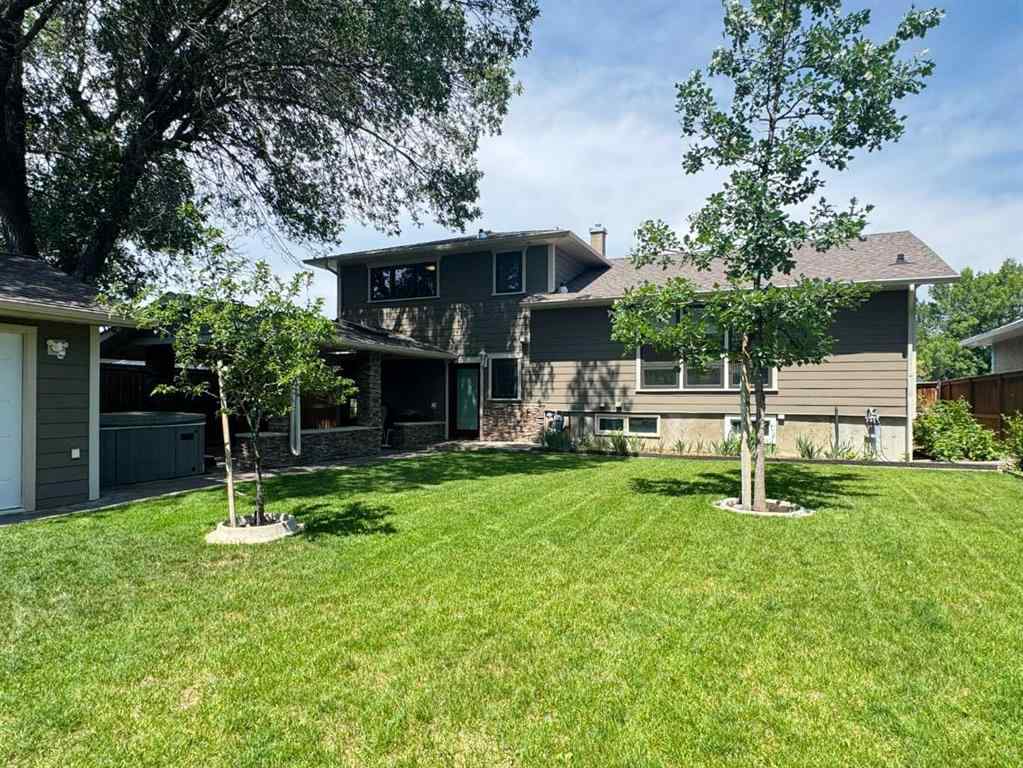 MLS® A2258771 - 2302 14 Avenue S in Agnes Davidson Lethbridge, Residential