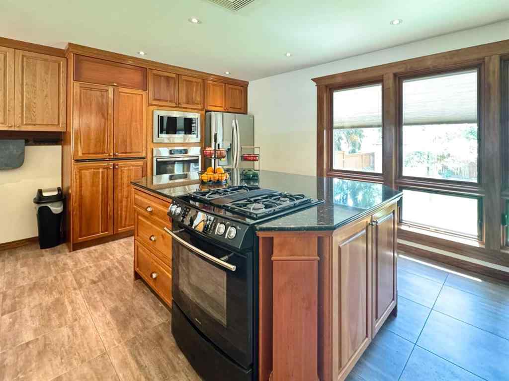 MLS® A2258771 - 2302 14 Avenue S in Agnes Davidson Lethbridge, Residential