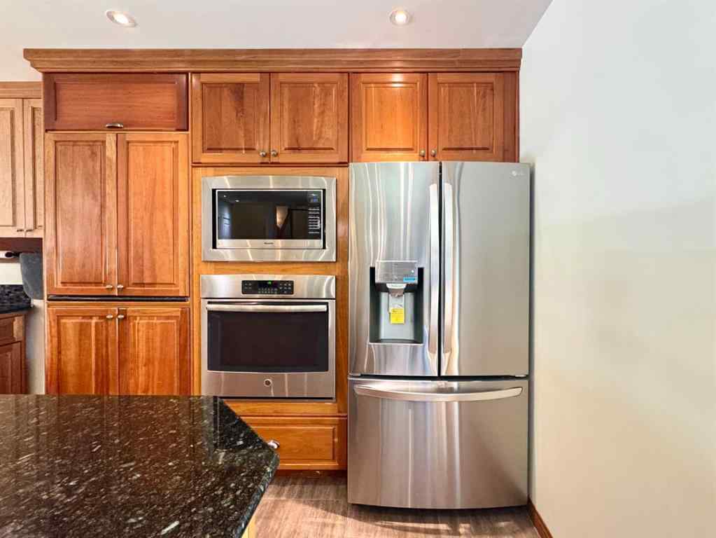 MLS® A2258771 - 2302 14 Avenue S in Agnes Davidson Lethbridge, Residential