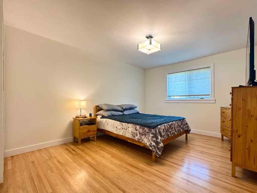 MLS® A2258771 - 2302 14 Avenue S in Agnes Davidson Lethbridge, Residential