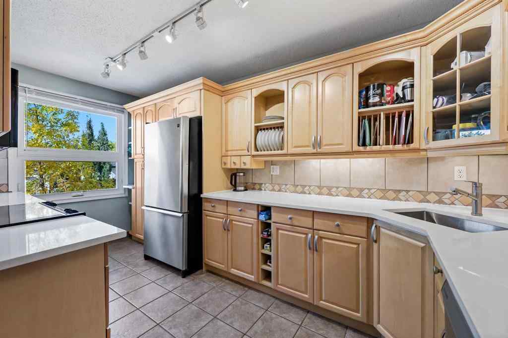 MLS® A2258772 - Unit #76 5400 Dalhousie Drive NW in Dalhousie Calgary, Residential