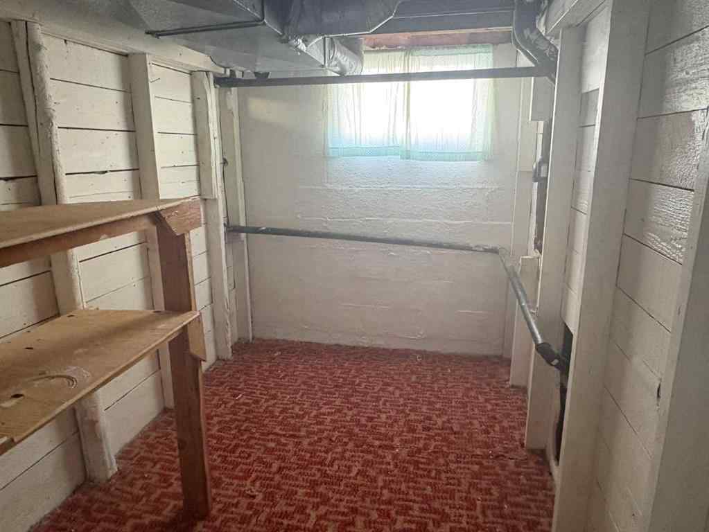 MLS® A2258775 - 220 LADY VIVIAN Avenue W in Galahad Galahad, Residential