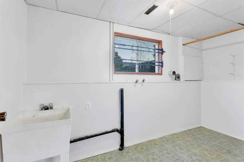 MLS® A2258785 - 91 Dawson Street  in Deer Park Village Red Deer, Residential