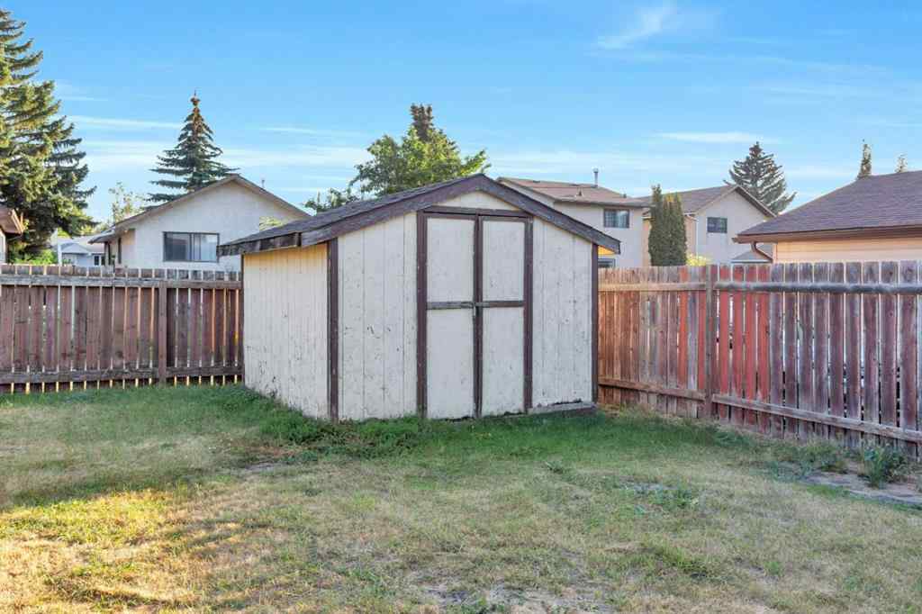 MLS® A2258785 - 91 Dawson Street  in Deer Park Village Red Deer, Residential