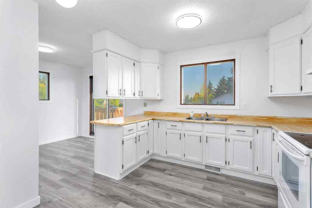 MLS® A2258785 - 91 Dawson Street  in Deer Park Village Red Deer, Residential